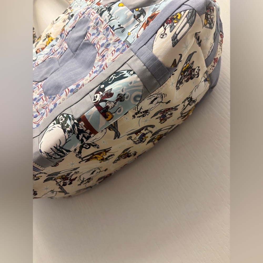 Vera Bradley Disney Tote NWT - Picture 7 of 10